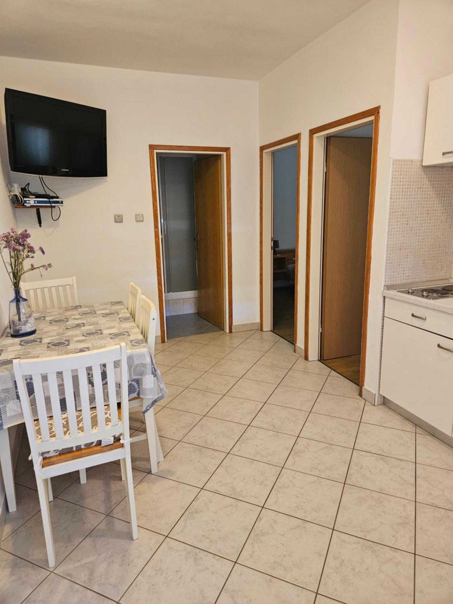 Apartmani Tatjana Rab Town Ngoại thất bức ảnh